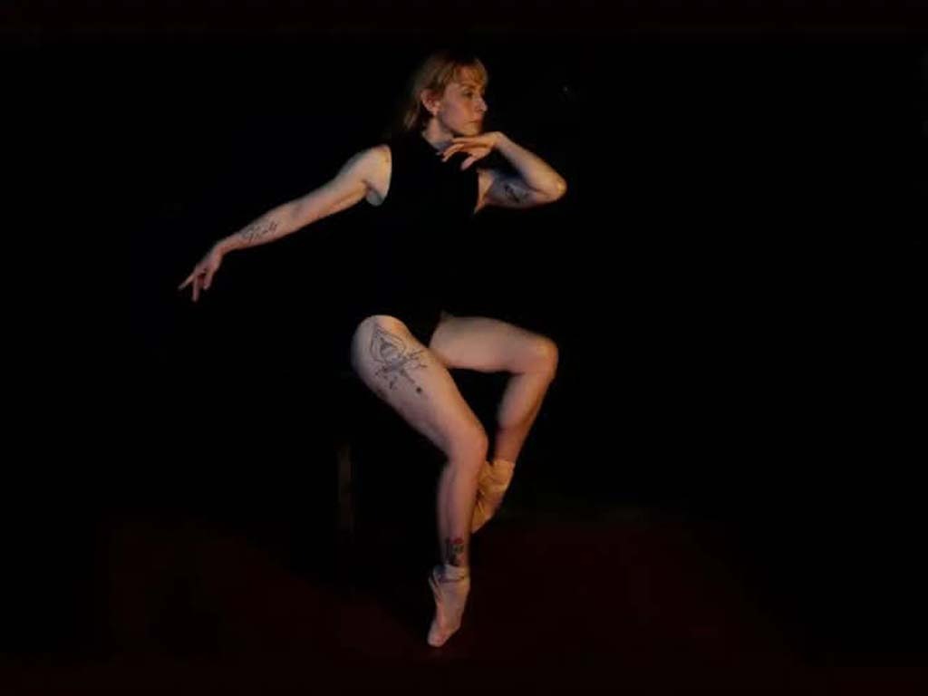 Contenedor de Arte | Mujeres y maternidad en la danza: conversatorio y presentación artística