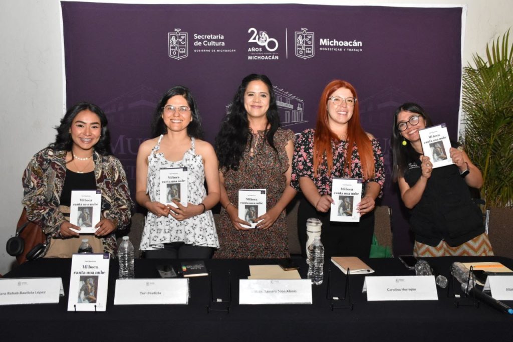 Contenedor de Arte | Se presenta el libro de la ganadora de convocatoria Palabras de Colibrí