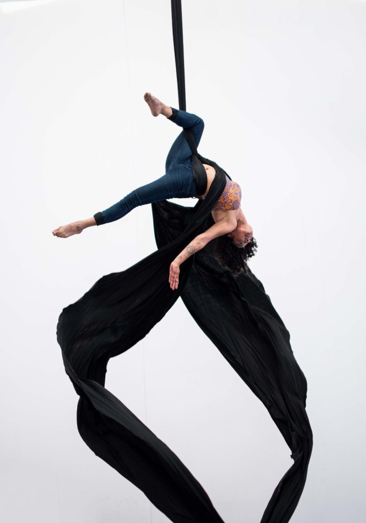 Contenedor de Arte | "Tiempo", un viaje circense al letargo humano, se presenta en Morelia