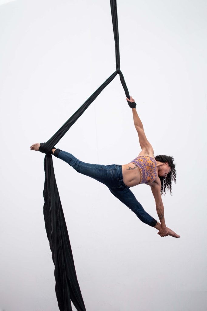 Contenedor de Arte | "Tiempo", un viaje circense al letargo humano, se presenta en Morelia