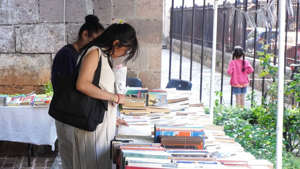 Contenedor de Arte | Arranca Feria del Libro de Ocasión en la Casa Natal de Morelos
