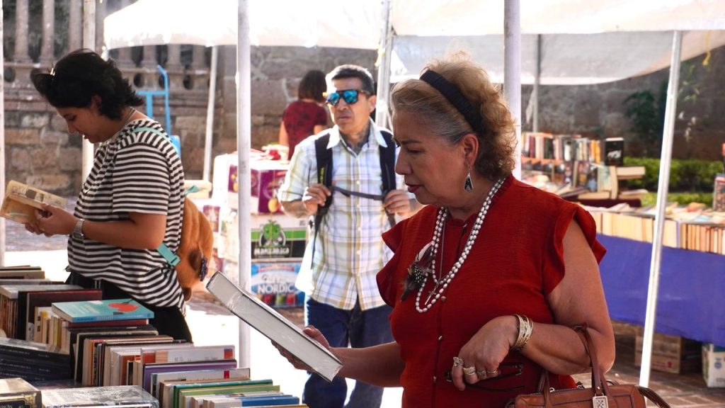 Contenedor de Arte | Arranca Feria del Libro de Ocasión en la Casa Natal de Morelos