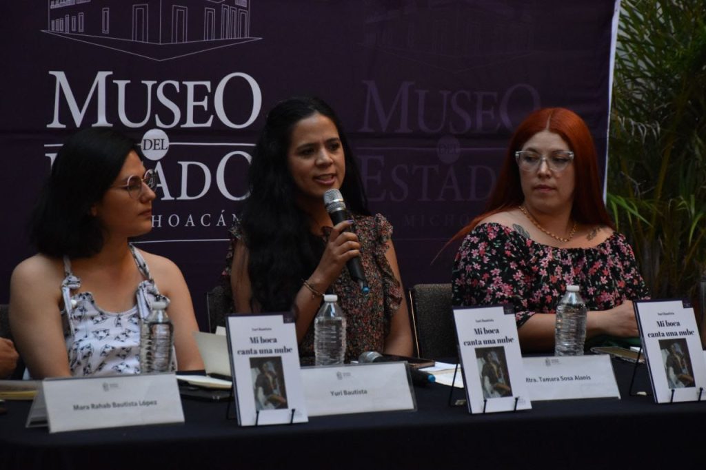 Contenedor de Arte | Editorial Cuarta República acerca literatura michoacana a municipios