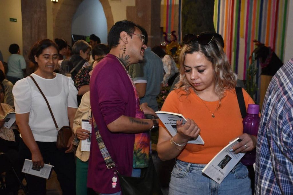 Contenedor de Arte | Editorial Cuarta República acerca literatura michoacana a municipios