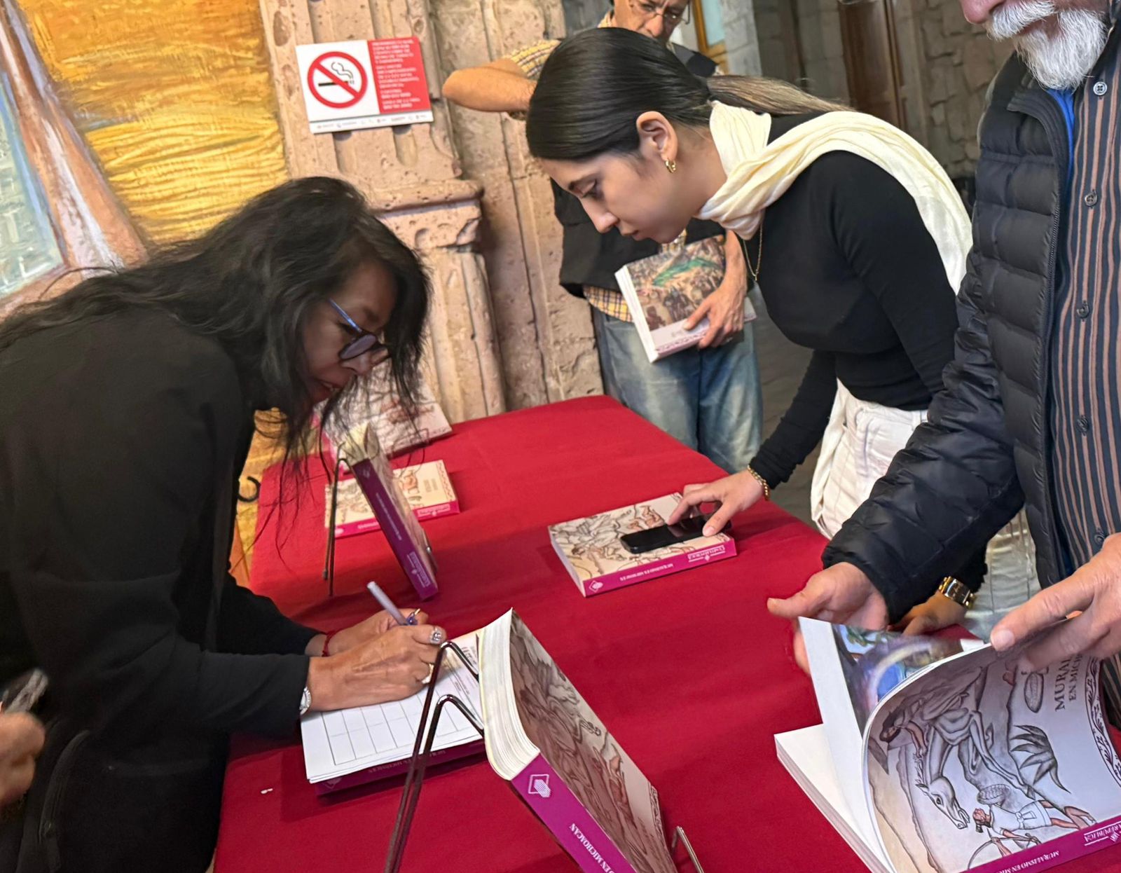 Participa en las convocatorias nacionales de investigación histórica