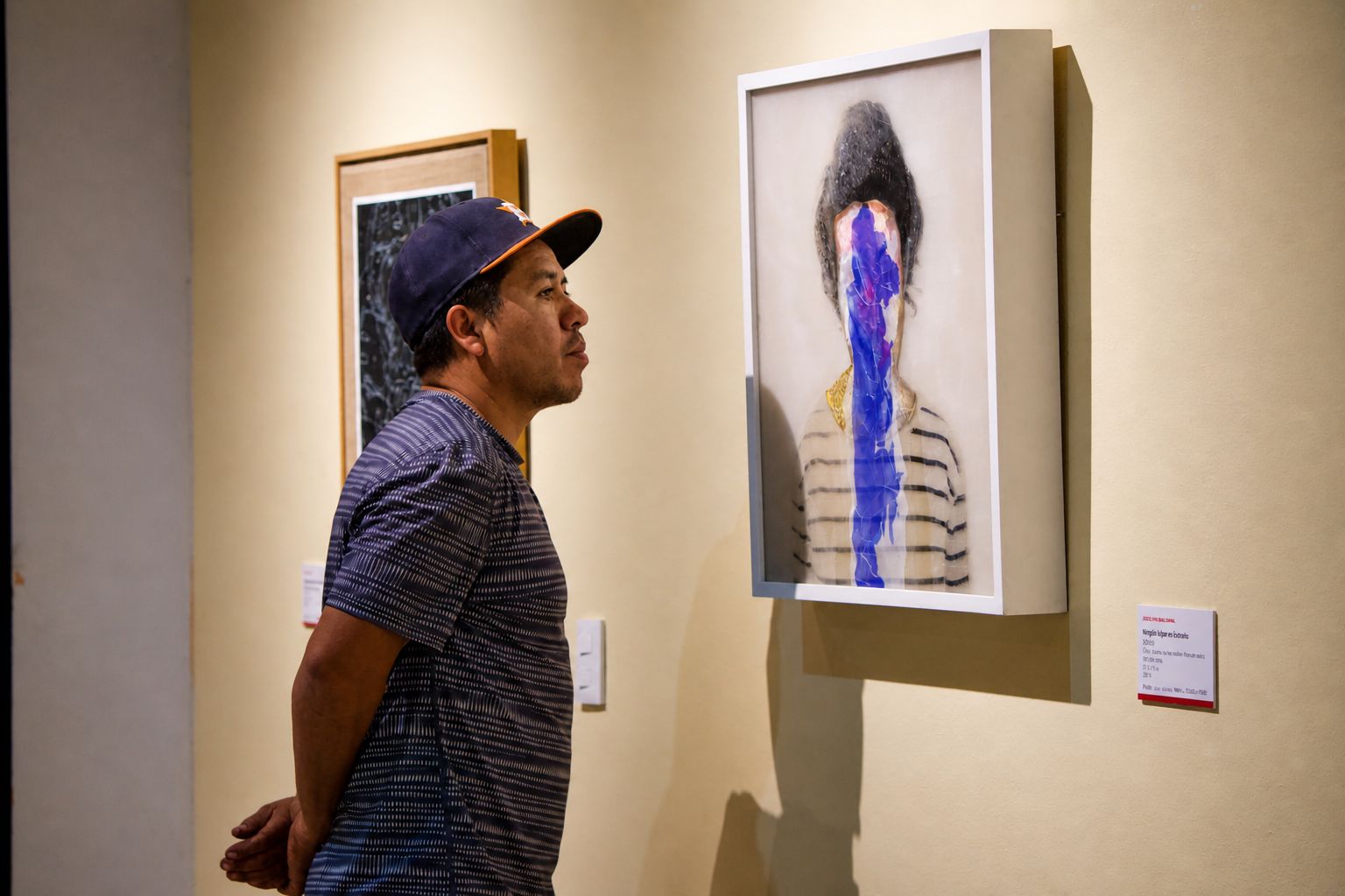 Muestra reúne obras ganadoras del certamen e impulsa la participación artística