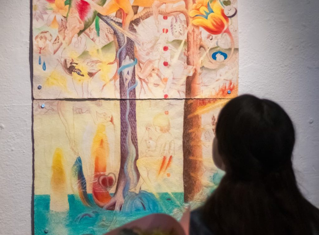Contenedor de Arte | Entre la memoria y la materia: Disfruta de un viaje visual por las exposiciones de la Casa de Cultura